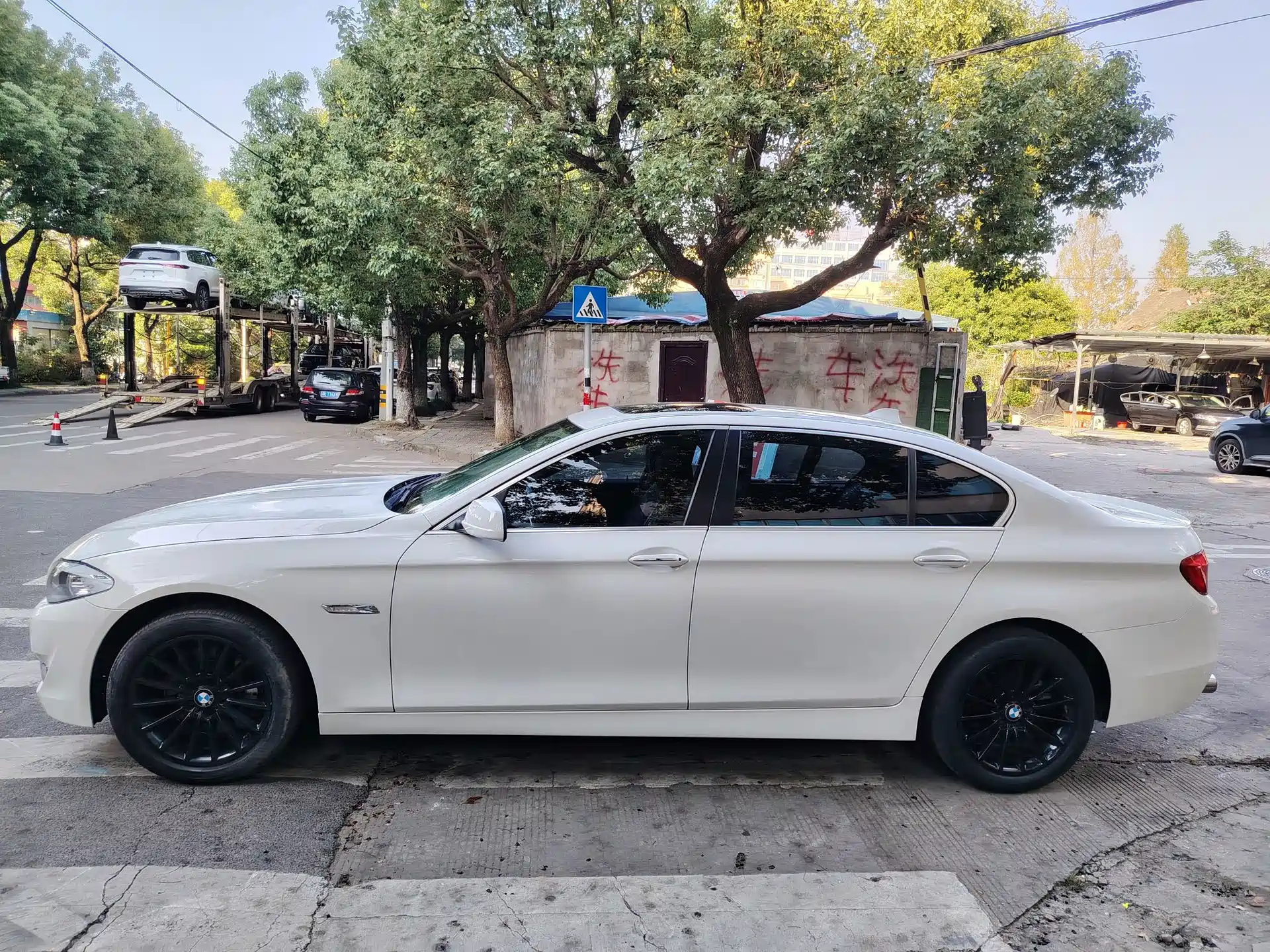 Фото 10 - BMW 5 Series