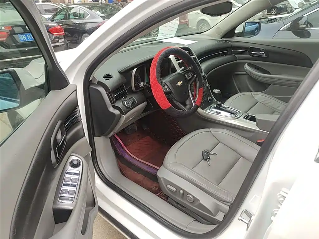 Chevrolet Malibu 2014 2.0L Automatic Luxury фото 16