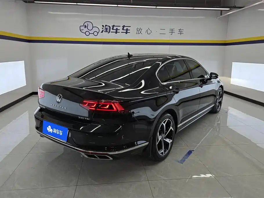 Volkswagen Magotan 2023 2 Million Units Anniversary Edition 330TSI DSG Leading Type фото 3
