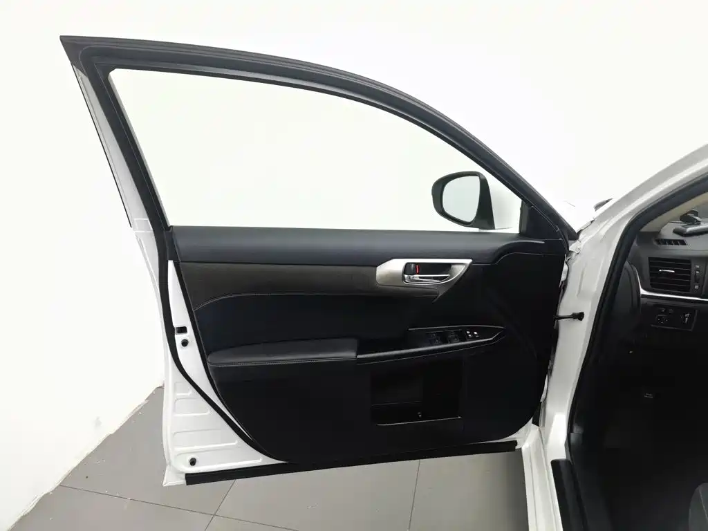 Lexus CT 2017 2014 CT200h Elite Monochrome