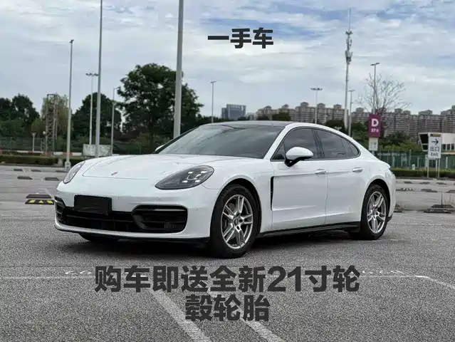 Porsche Panamera 2022