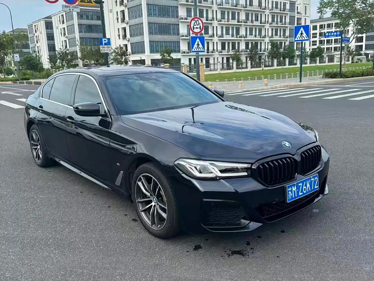 BMW 5 Series 2022 Facelift 525Li Luxury Package