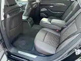 Фото 16 - Audi S8