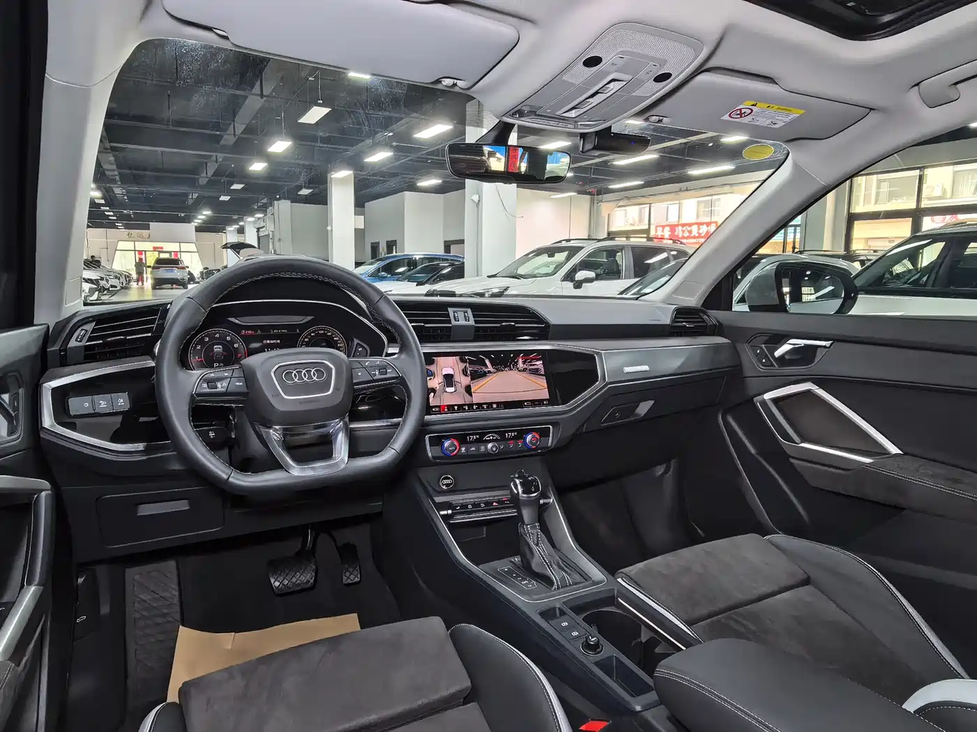 Audi Q3 2023 35 TFSI Fashion Dynamic (1.4T) фото 14