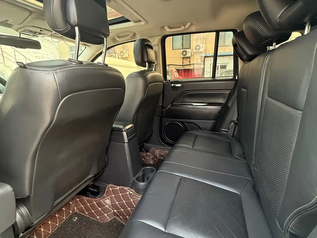 Jeep Compass (Import) 2015 2014 Facelift 2.0L 2WD Elite Edition