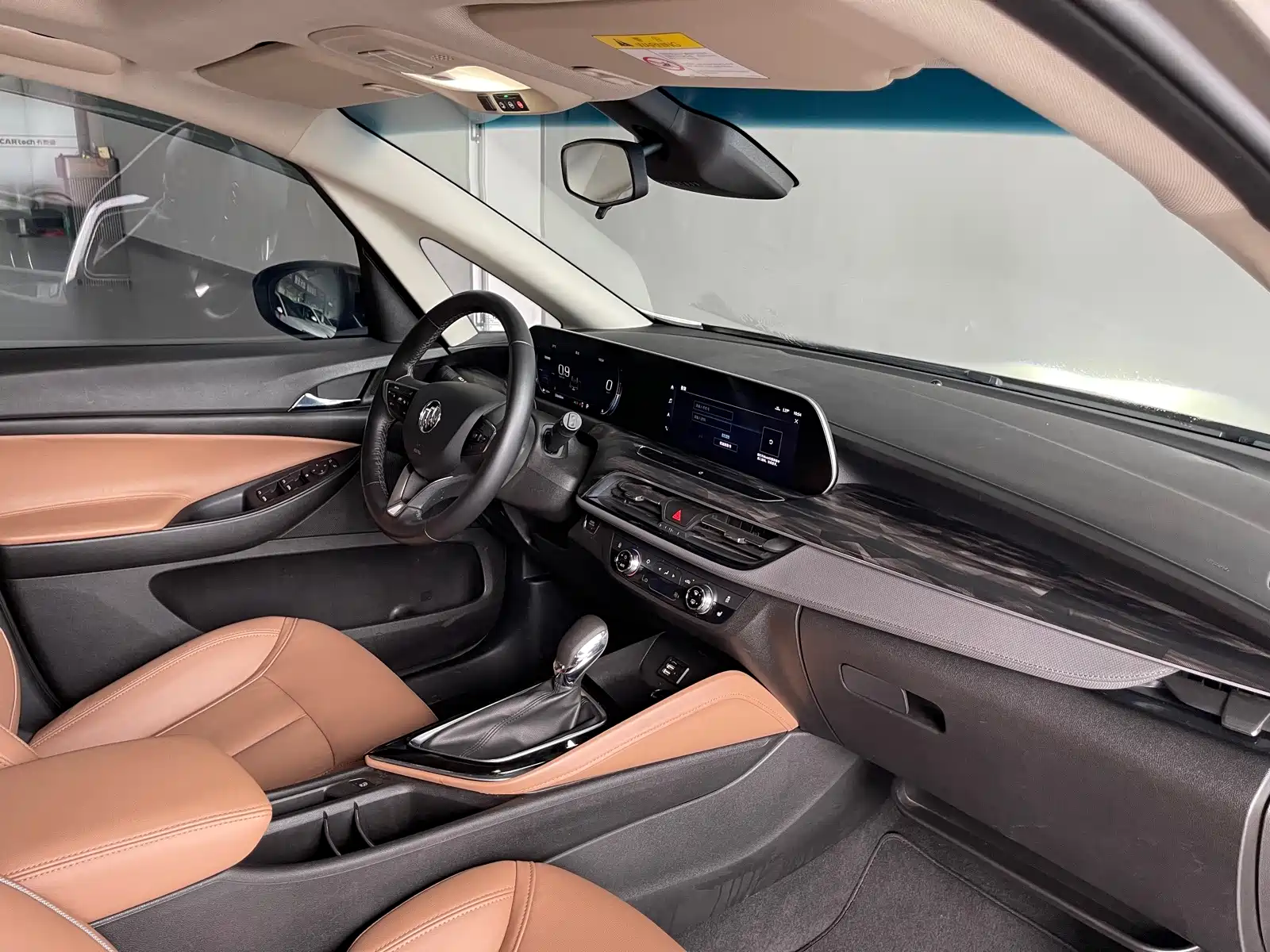 Фото 32 - Buick GL6