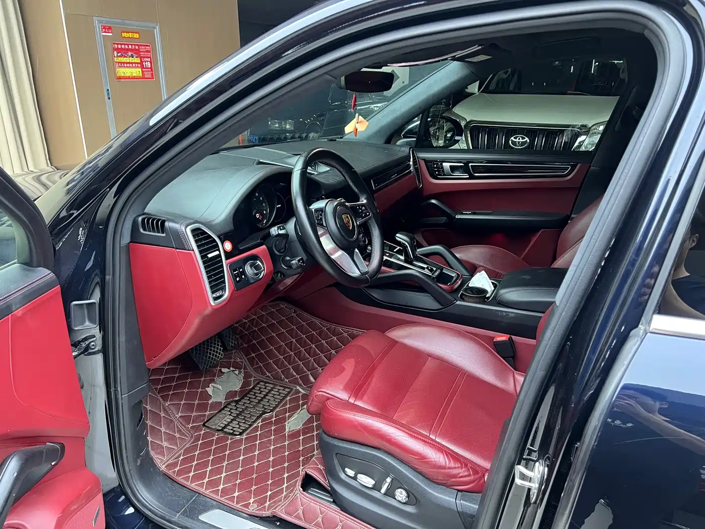Porsche Cayenne New Energy 2021 Cayenne E-Hybrid 2.0T фото 4