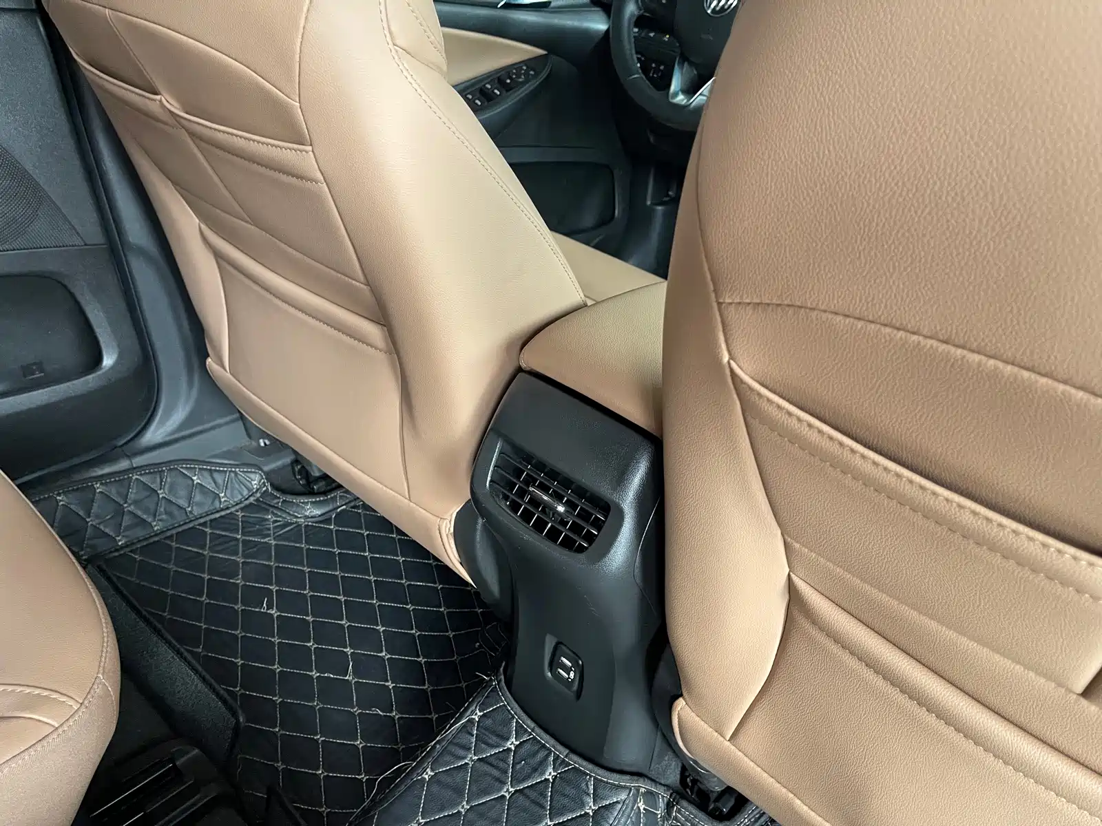 Фото 29 - Buick GL6