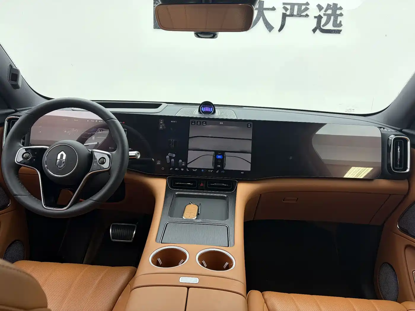 AITO Wenjie AITO M8 2025 Range Extender Max+ Edition 53.4kWh 5-seater фото 8
