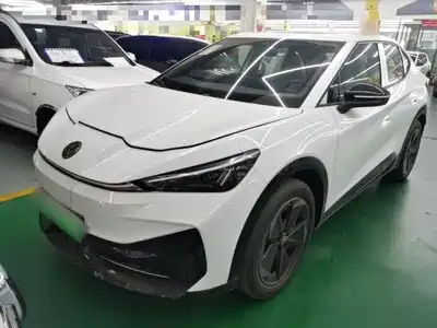 Volkswagen ID. UNYX 06