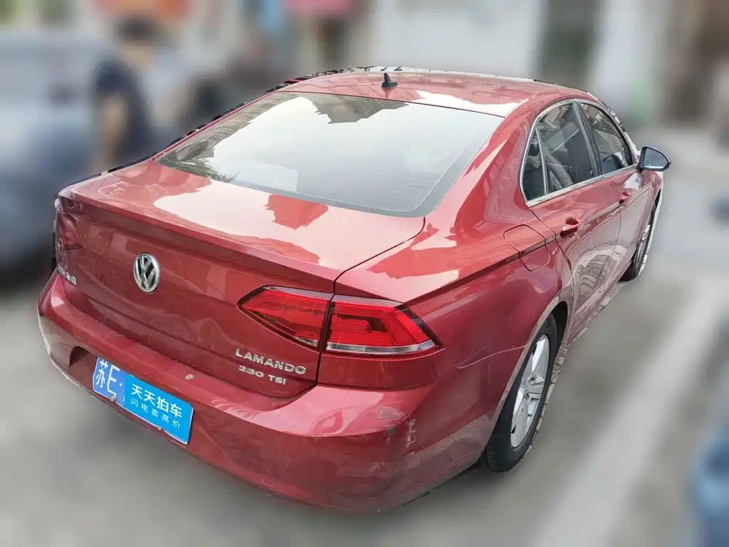Photo 2 - Volkswagen Lamando
