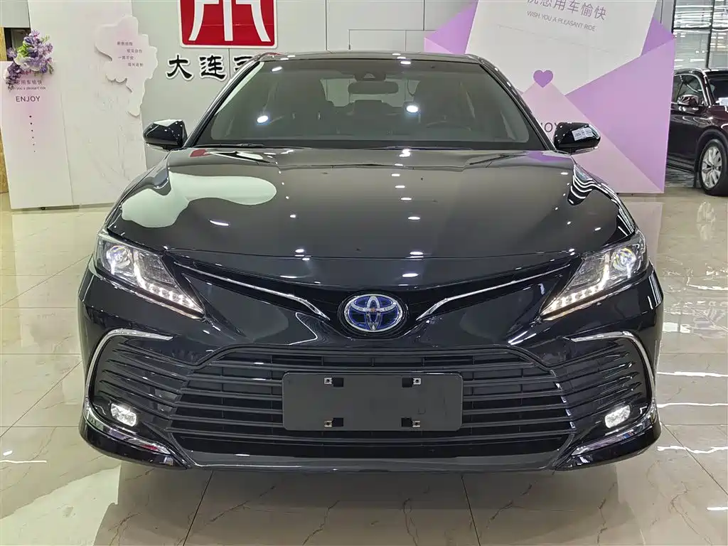 Toyota Camry 2021 Hybrid 2.5HGVP Leading Edition фото 2
