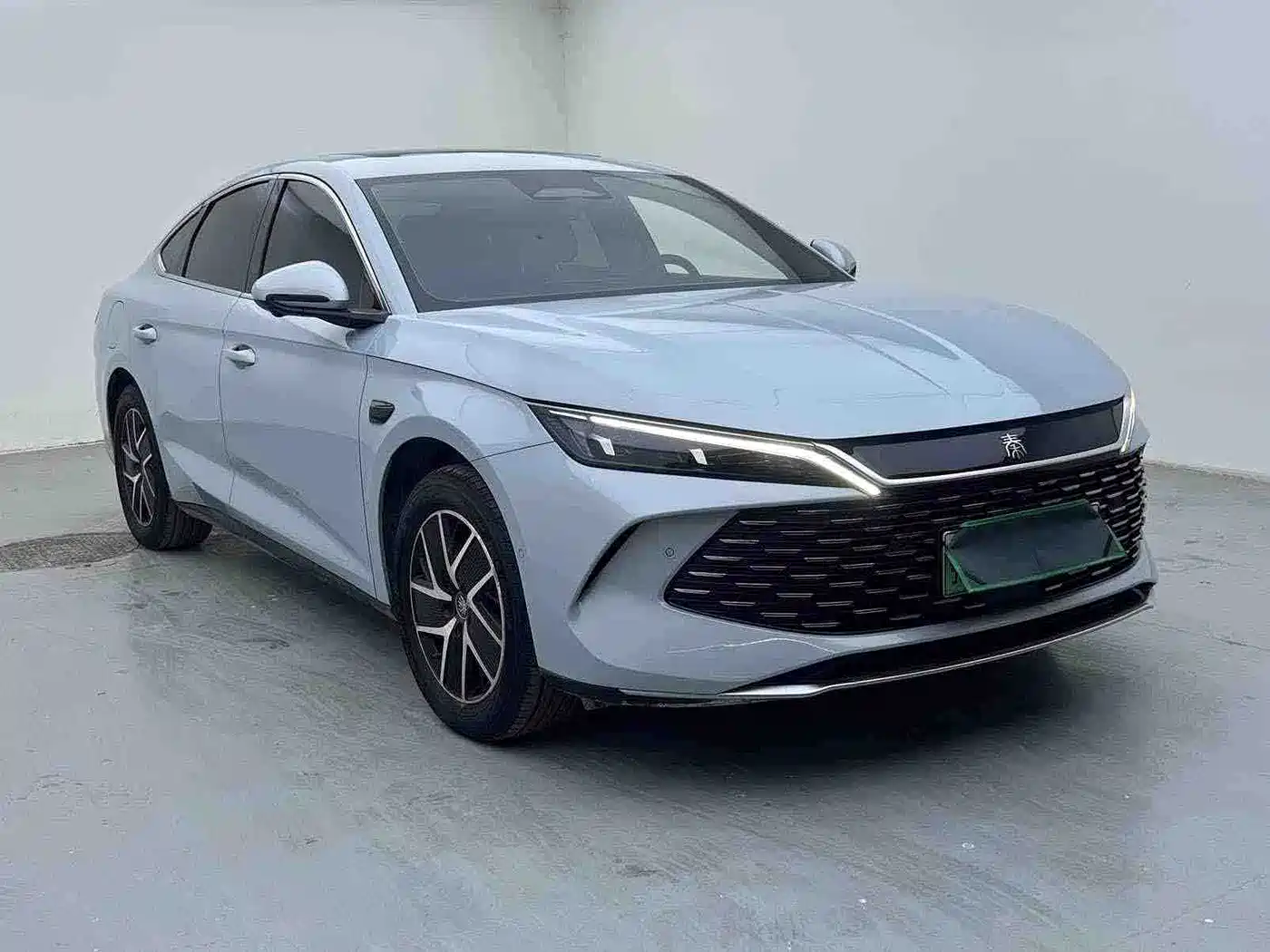 BYD Qin L 2024 DM-i 80KM Superior фото 4