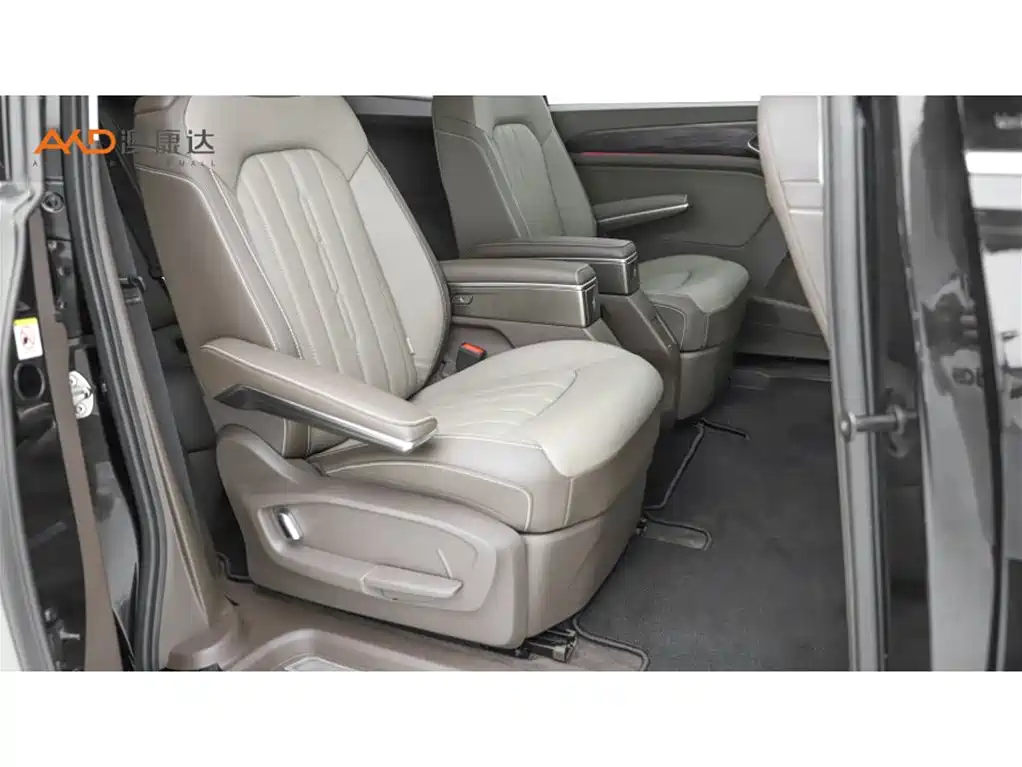 Volkswagen Viloran 2022 380TSI Premium Edition фото 8