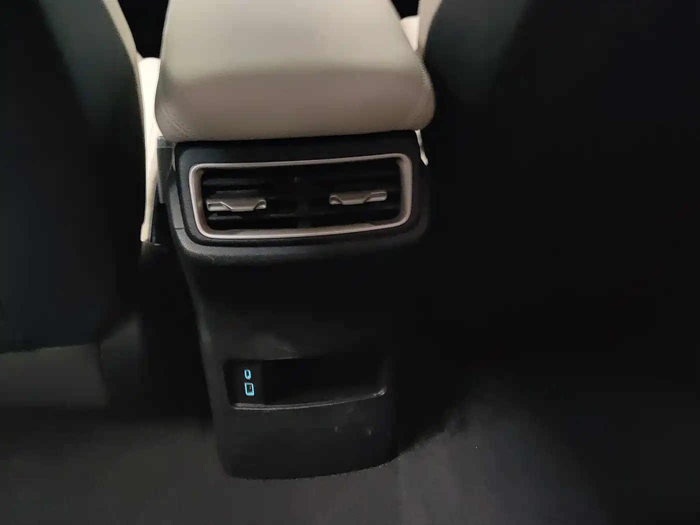 BYD Qin L 2024 DM-i 80KM Superior фото 17