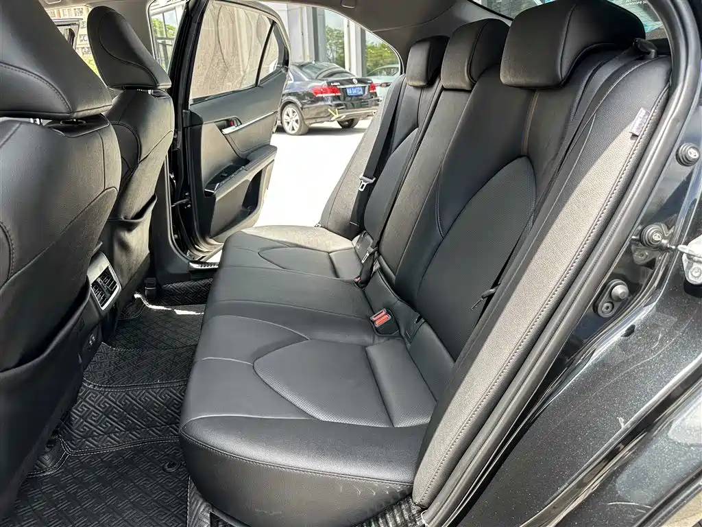 Toyota Camry 2021 2.0G Luxury Edition фото 10