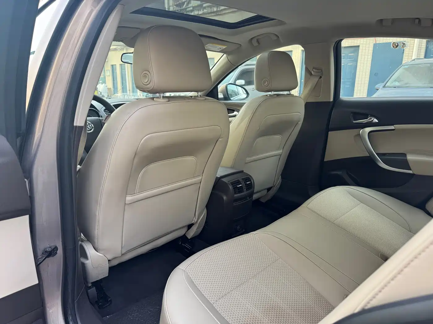 Buick Regal 2012 Model 2.0L Comfort фото 8