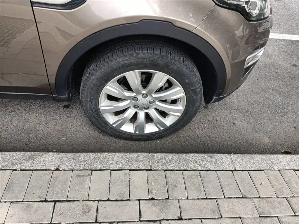 Land Rover Discovery Sport (Import) 2015 2.0T HSE Luxury фото 24