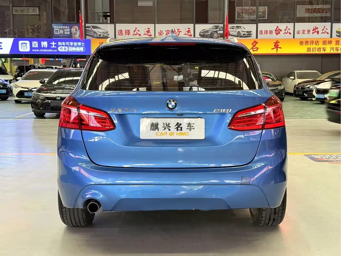 BMW 2 Series Touring 2018 218i Luxury Line фото 5
