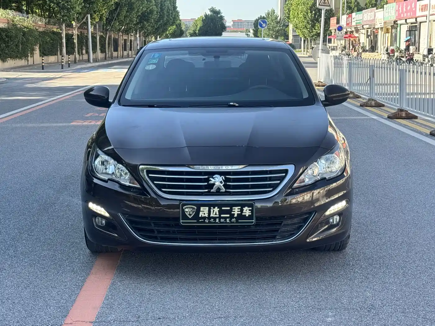 Peugeot 408 2016 1.6T Automatic Luxury Edition фото 2