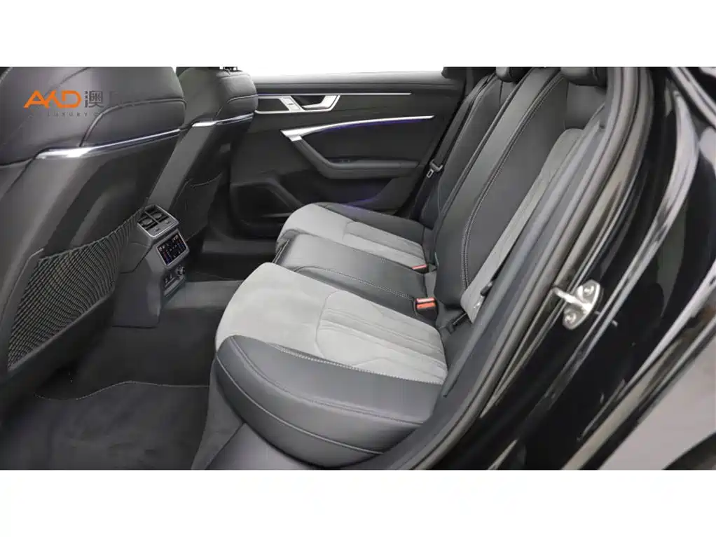 Audi A6L 2024 45 TFSI quattro Exclusive Dynamic фото 7