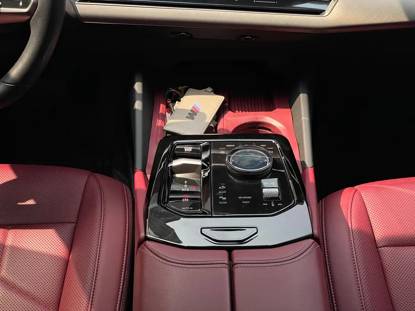 BMW 5 Series 2024 530Li Leading M Sport Package фото 11