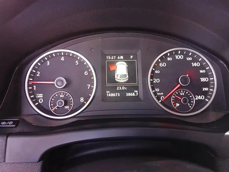 Volkswagen Tiguan 2015 1.8TSI Automatic 4WD Highline фото 14