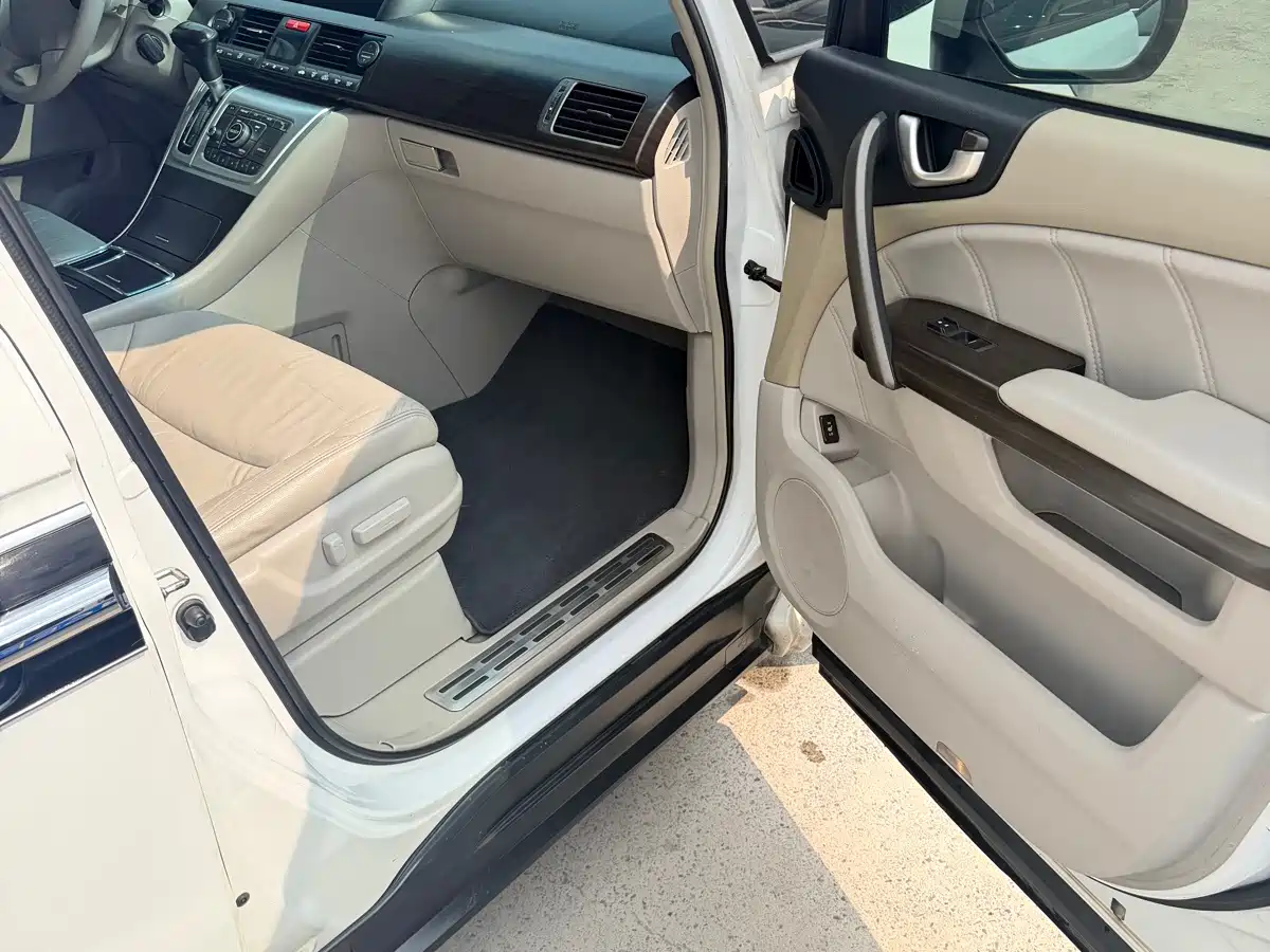 Honda Elysion 2013 2012 2.4L VTi-S Premium Edition