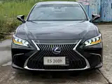 صورة 2 - Lexus ES