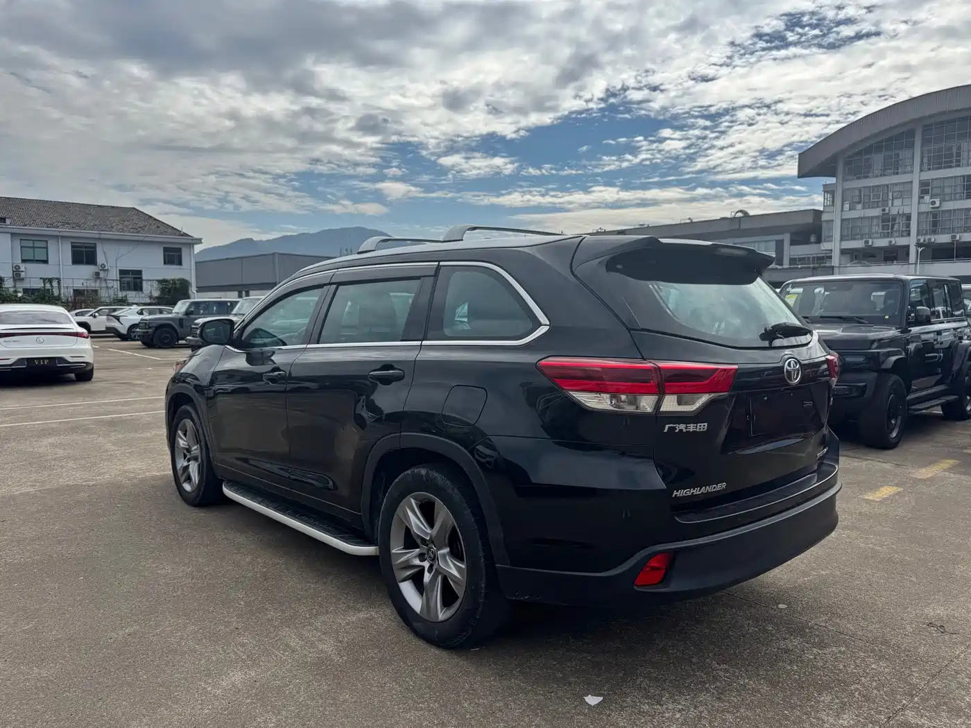 Toyota Highlander 2018 2.0T 4WD Premium 7-seater China VI фото 9