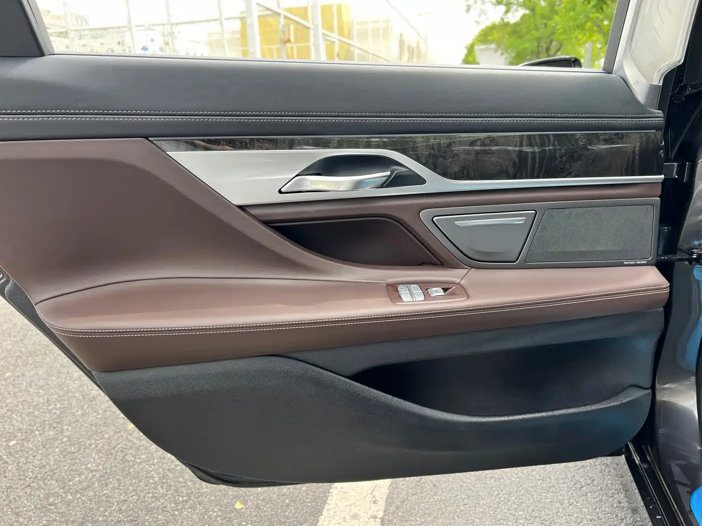 BMW 7 Series 2017 740Li Leading Edition фото 18