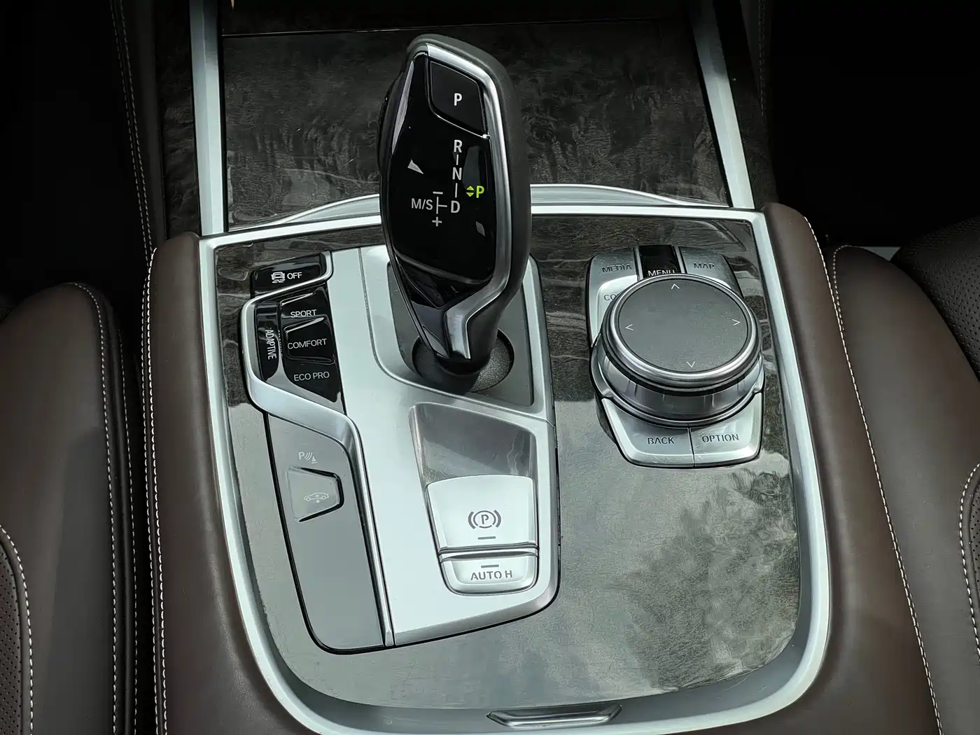BMW 7 Series 2017 740Li Leading Edition фото 22