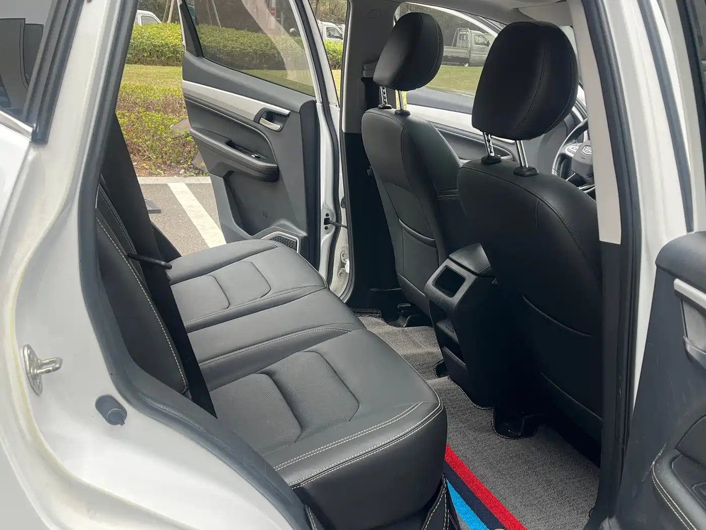 GEELY AUTOMOBILE VISION X6