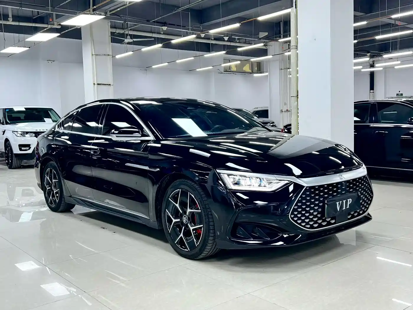 BYD Han 2023 DM-i Champion Edition 200KM Exclusive