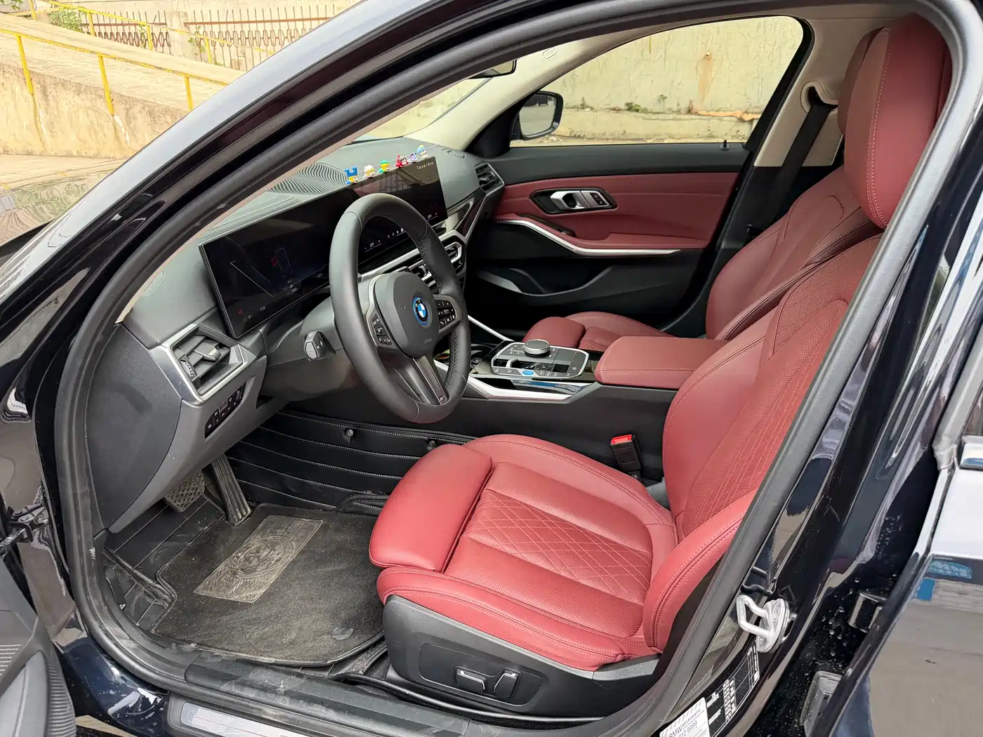 BMW i3 2024 eDrive 35 L фото 4