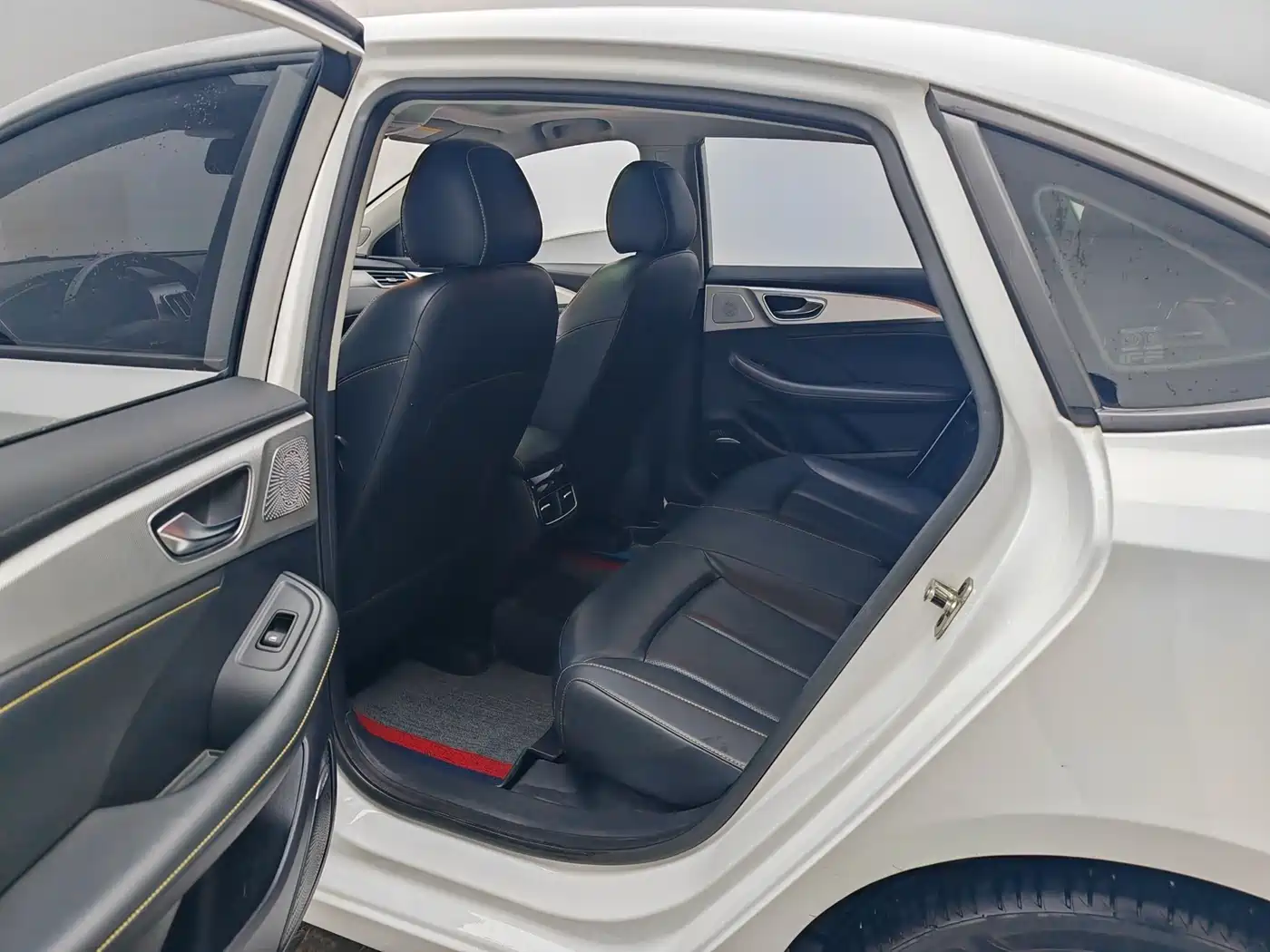 Roewe i6 MAX 2022 2020 300TGI Auto Cool Edition