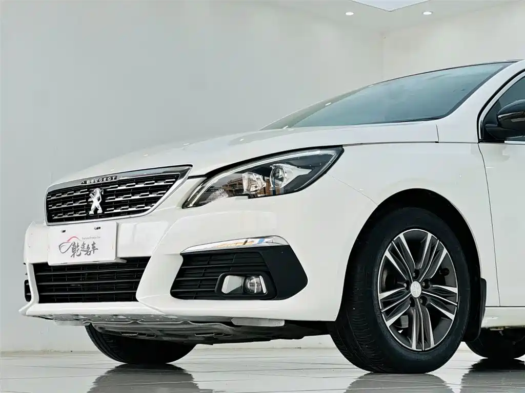 Peugeot 308 2016 230THP Automatic Luxury фото 8
