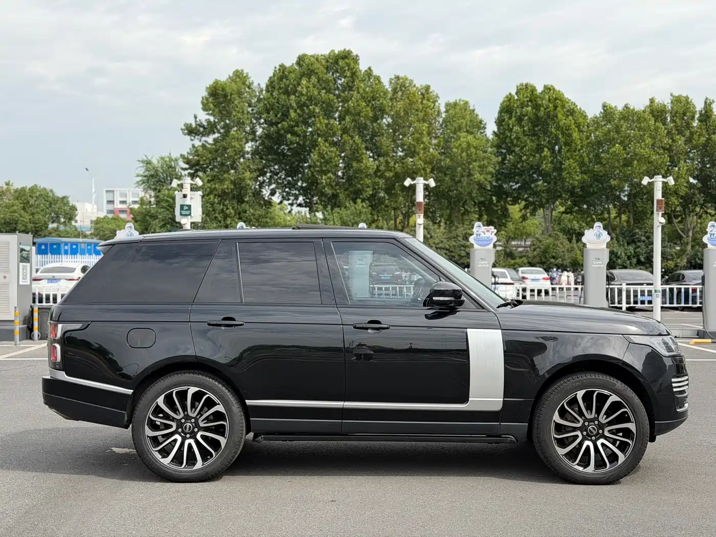 Land Rover Range Rover 2013 2013 NA 5.0 V8 Vogue