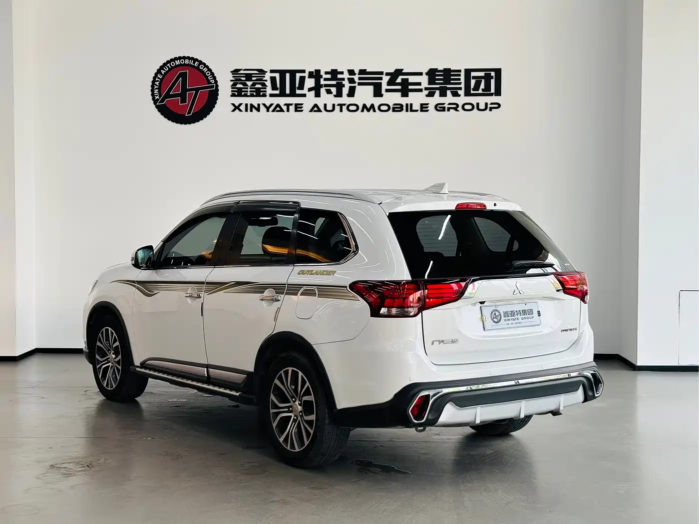 Mitsubishi Outlander 2017 2018 2.4L 4WD Luxury Edition 7-seater