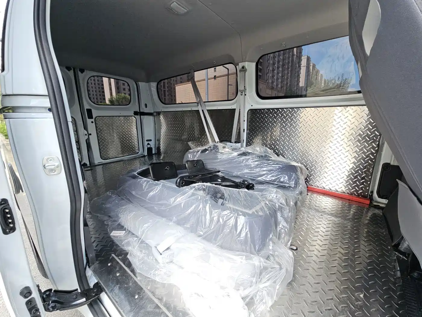 SAIC Maxus Dana V1L 2026