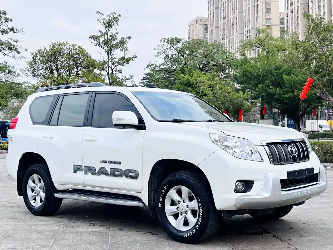 Toyota Prado 2010 4.0L Automatic TX фото 2