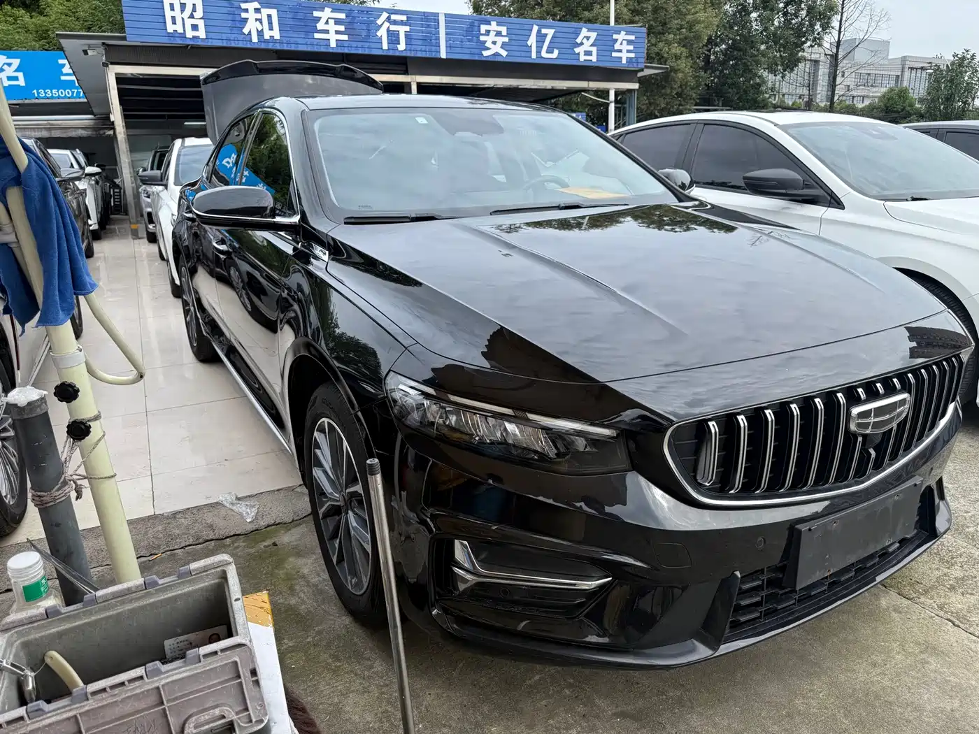 Фото 2 - Geely Preface