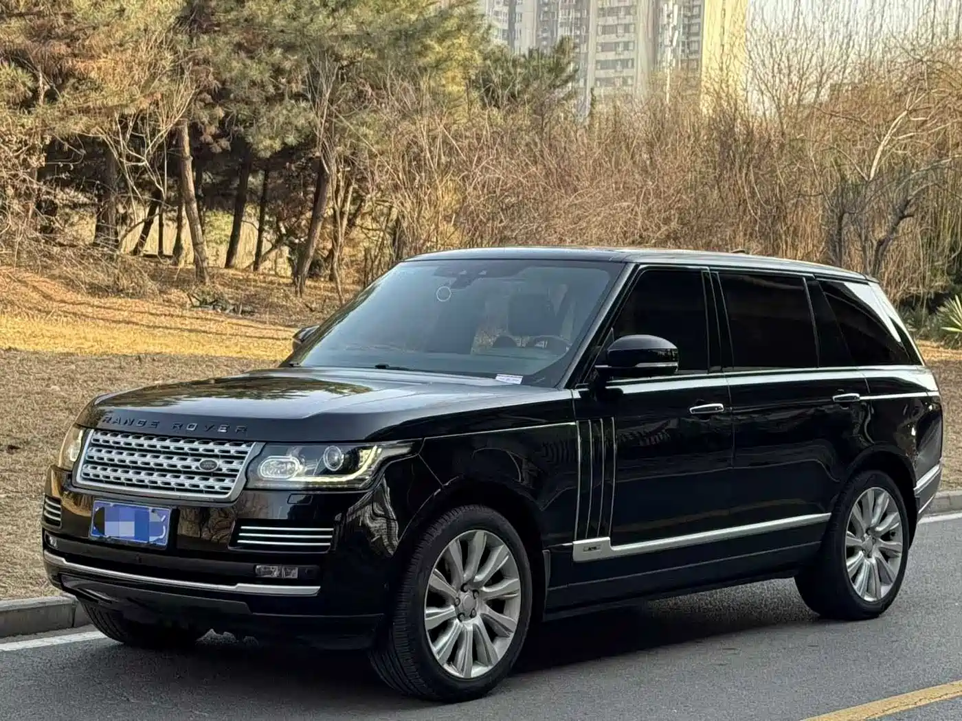 Land Rover Range Rover 2017 3.0 SC V6 Vogue LWB (Long Wheelbase)