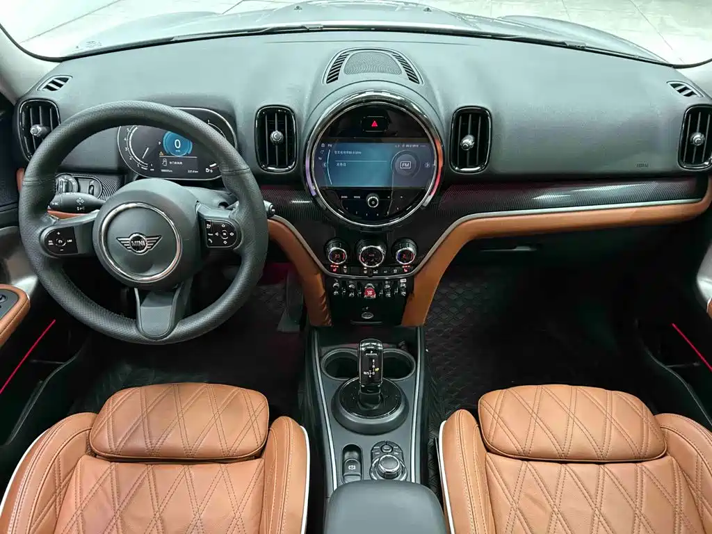 Фото 7 - MINI COUNTRYMAN