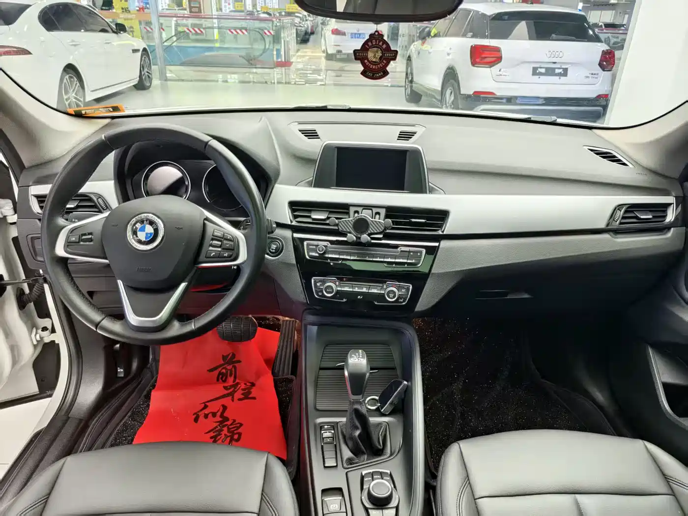 BMW X1 2019 sDrive20Li Leading Model фото 7