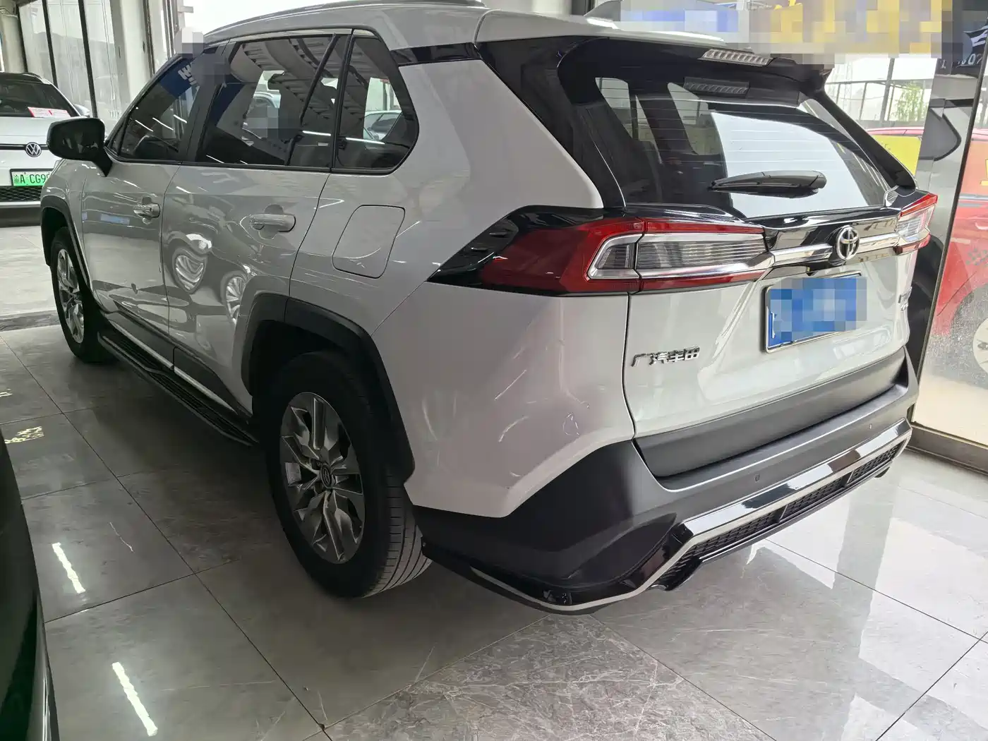Toyota Wildlander 2022 2.0L CVT AWD Luxury PLUS Edition фото 4