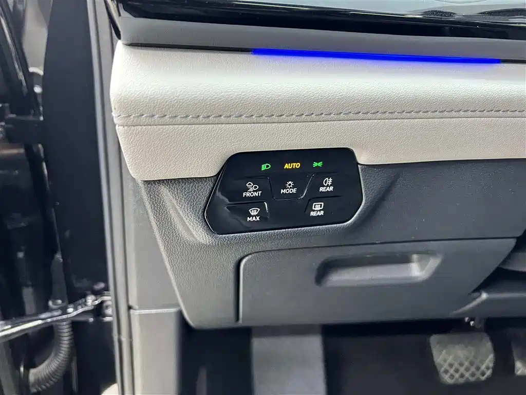 Volkswagen Teramont 2023 380TSI AWD Premium Luxury Edition фото 15