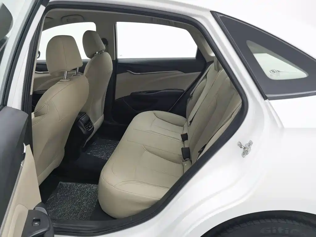 Фото 15 - Buick Excelle