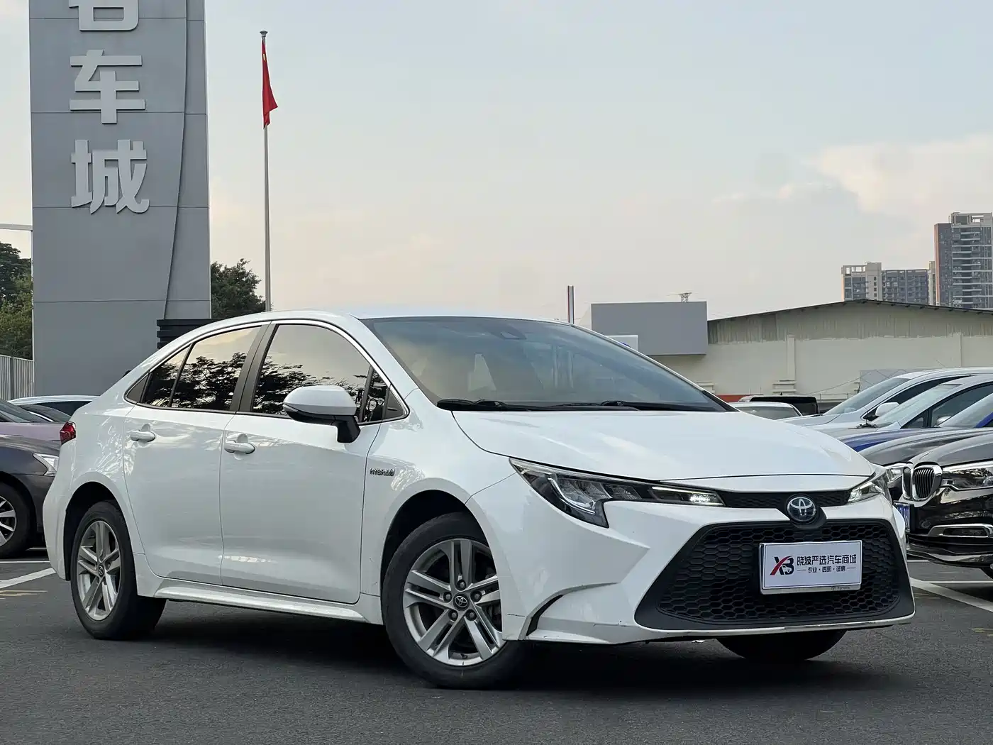 Toyota Levin 2022 Dual Engine 1.8H E-CVT Leading Edition фото 3