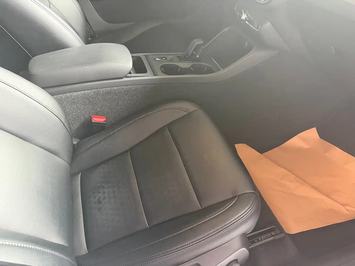 Фото 4 - Volvo XC40